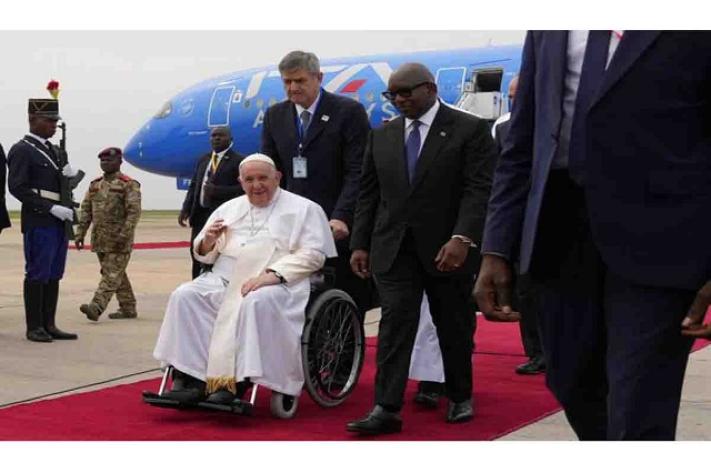 sama_recoit_pape_francois_a_aeroport_ndjili_jpg_711_473_1
