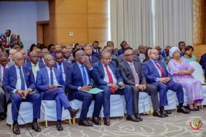 financieres_signent_des_contrats_de_performance_jpg_711_473_1