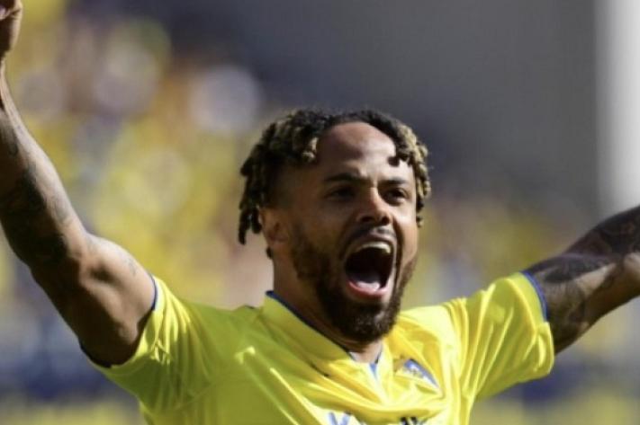 liga_espagnole_vainqueurs_de_valence_bongonda_et_cadiz_1_jpg_711_473_1