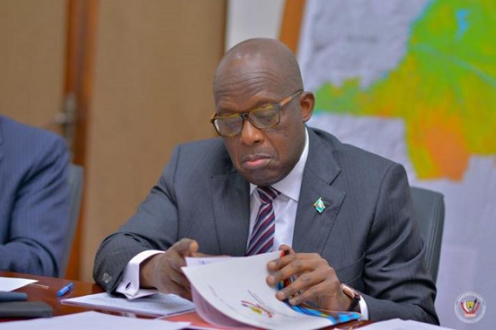 lutundula_remplace_des_embres_des_departements_et_commissions_jpg_711_473_1
