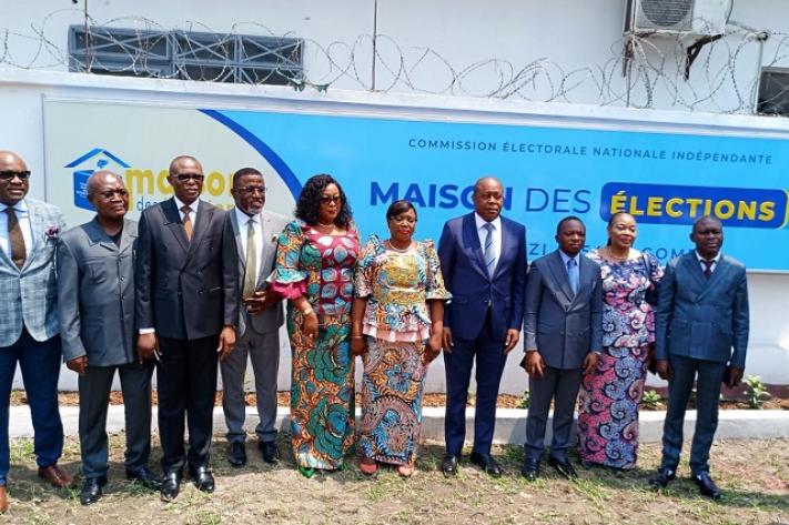 ceni_denis_kadima_inaugure_la_maison_des_elections_jpg_711_473_1
