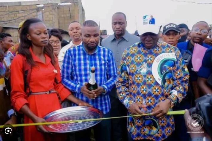 kabuya_augustin_inauguration_commune_kinseso_travaux_forage_jpg_711_473_1