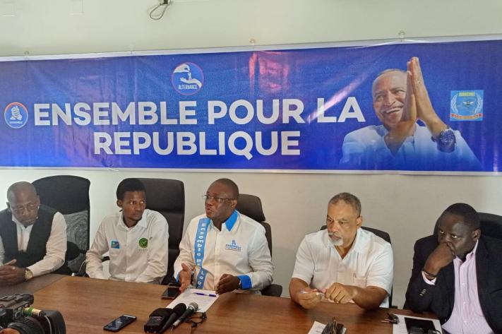 kamitatu_olivier_et_herve_diakese_conf_presse_23_jpg_711_473_1