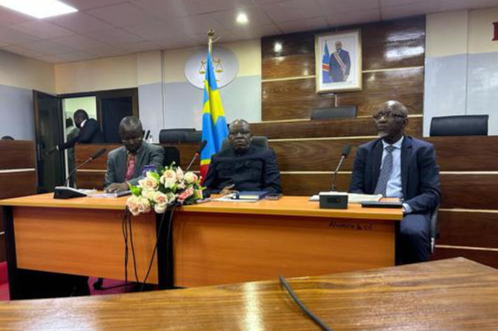 cour_des_comptes_au_milieu_jimmy_munganga_president_24_png_711_473_1