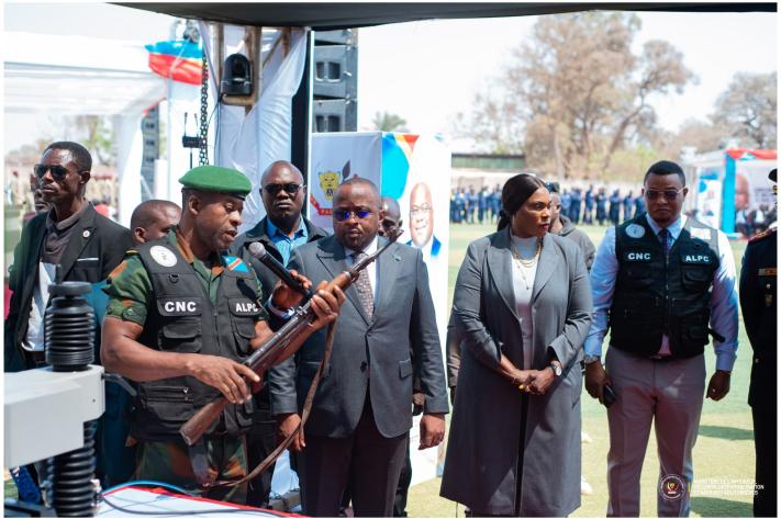 jacquemain_shabani_a_kolwezi_processus_marquage_des_armes_24_jpeg_711_473_1