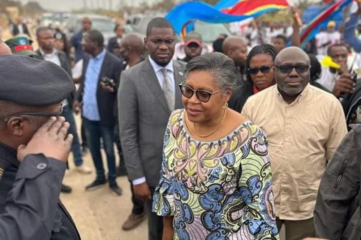 judith_suminwa_au_kongo_central_en_route_vers_luozi_jpg_711_473_1