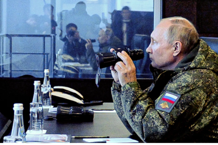 vladimir_au_lancement_d_un_missile_24_png_711_473_1