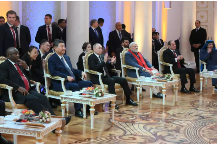 vladimir_poutine_recoit_le_sommet_brics_24_png_711_473_1