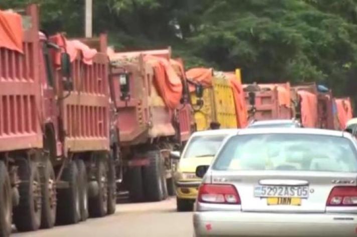 camions_minerais_haut_katanga_22_jpeg_640_350_1_jpeg_711_473_1