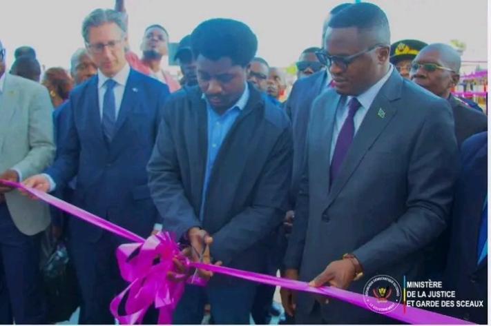 constant_mutamba_inaugure_palais_de_justice_a_kalemie_25_jpeg_711_473_1