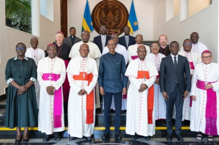 fridolin_ambongo_cardinal_recu_par_paul_kagame_250_png_711_473_1