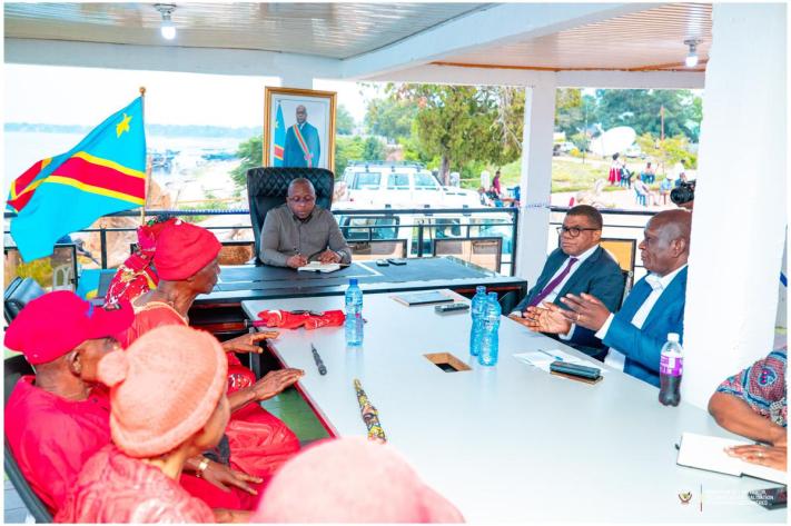 jacquemain_shabani_et_notables_mai_ndombe_25_jpg_711_473_1