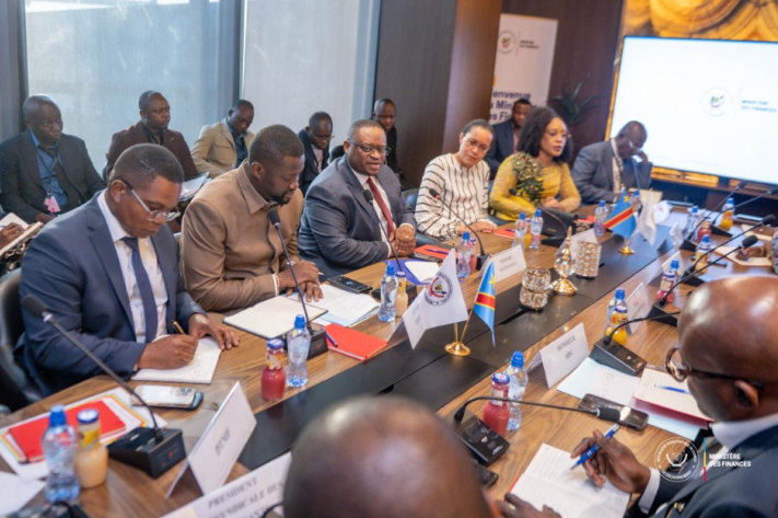 paie_des_enseignants_fwamba_et_malu_raissa_pht_ks_png_711_473_1