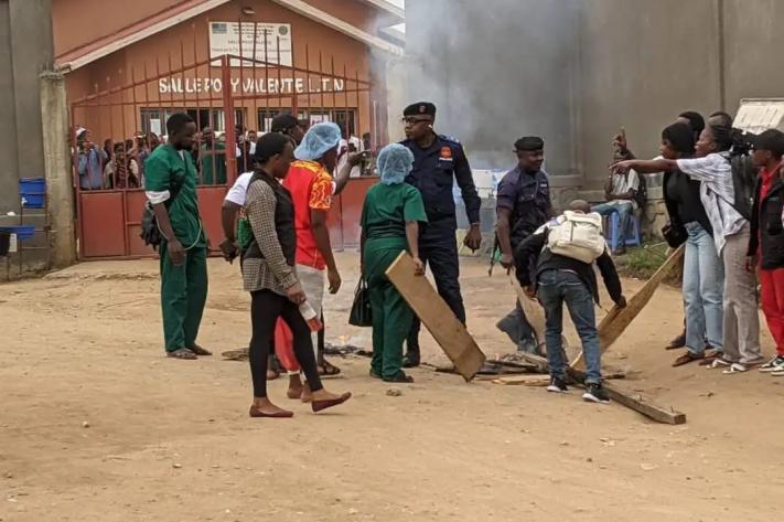 ebola_ituri_prestataires_manif_a_bunia_26_1_jpeg_711_473_1
