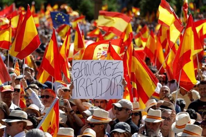 espagne_manif_population_contre_pedro_sanchez_26_jpg_711_473_1